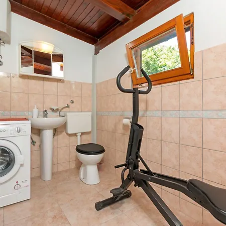 Oliva Apartman Póla
